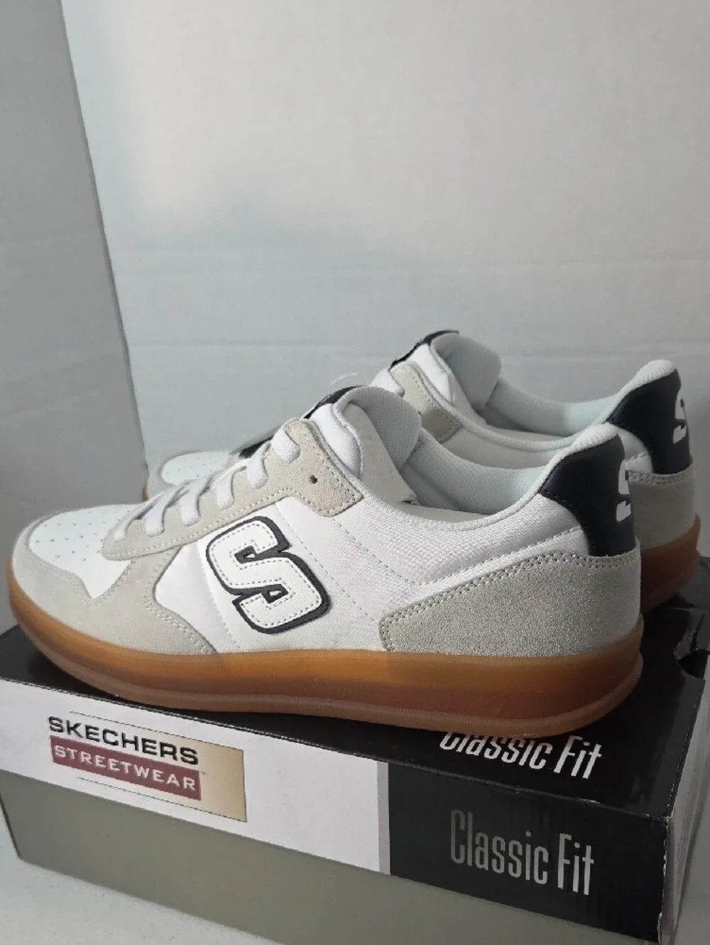 Skechers Sz 11 Men's White, Light Gray & Gum Court-Style Sneakers